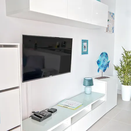 Kate Duque Fantastic With Lovely Pool