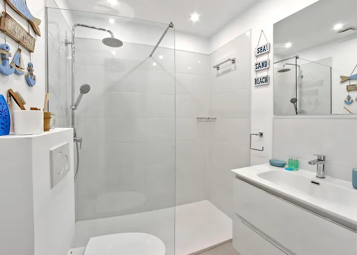 Kate Duque Fantastic With Lovely Pool Costa Adeje (Tenerife)